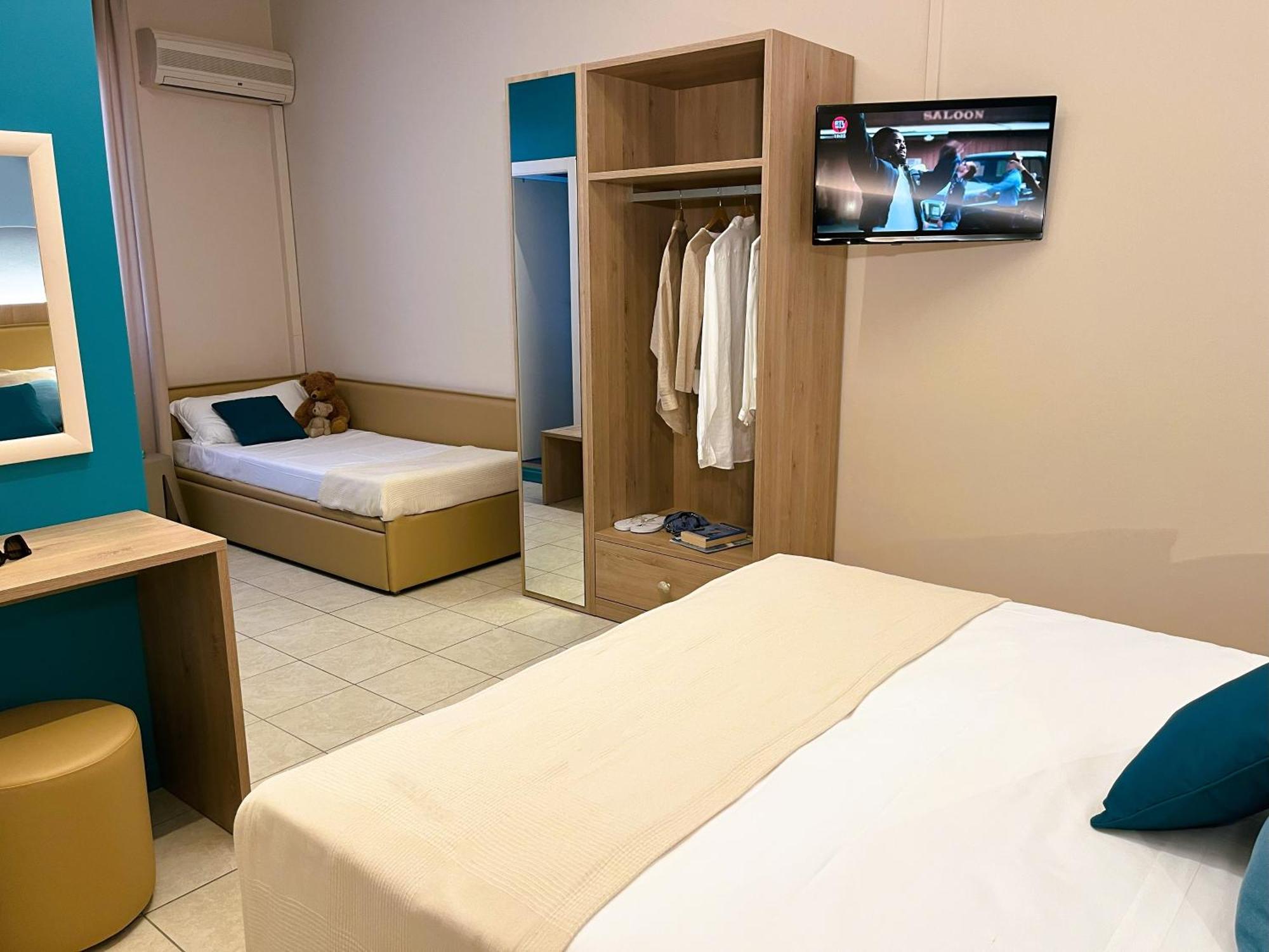 Hotel Garden B&B Маротта Екстер'єр фото